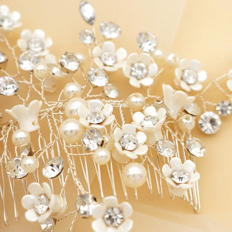 Женская заколка для волос ручной работы стразы жемчужные цветы серебристого