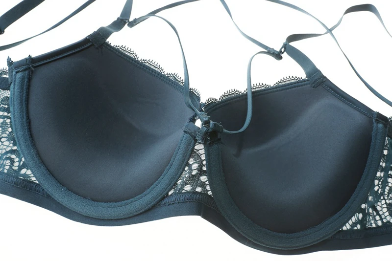 Sexy Lace Bra+ Panties+ Garters Set Underwear Push Up Bra Thick Padded Backless Bandage Bra A B C D Cup Women Lingerie