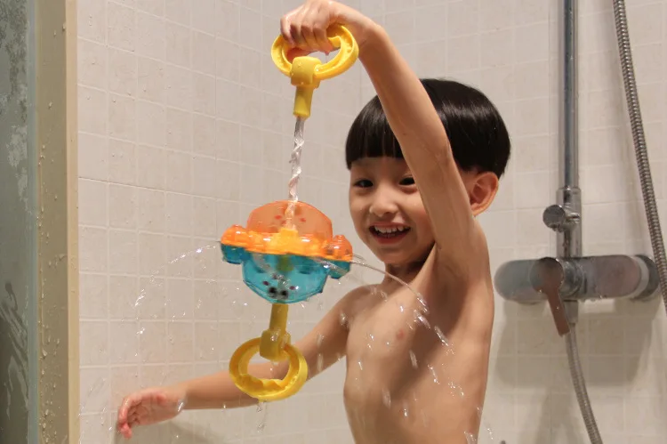 Children's bathroom water toys rotating spray octopus baby shower fountain water toys