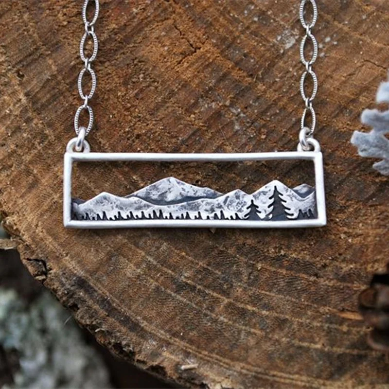 

Chinese Wind Mountain Pattern Pendant Necklace Metal Chain Necklace Clavicle Simple Aesthetic Jewelry Gifts for Women