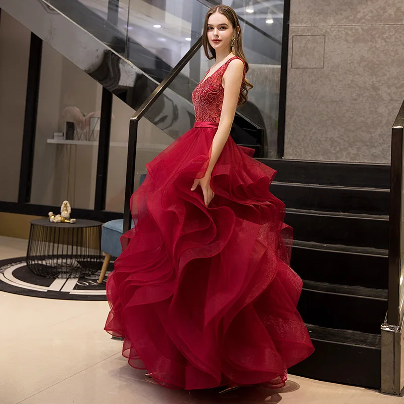 Элегантное бальное платье бордового цвета вечерние платья с бисером и оборками