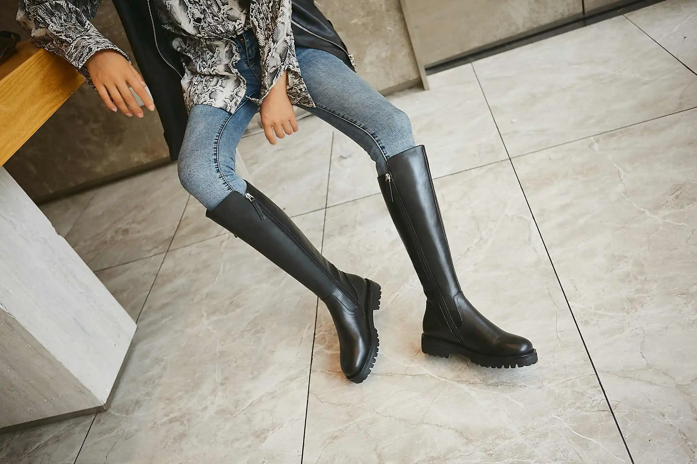 krazing pot winter super keep warm cozy cow leather knight boots round toe med heels solid zipper fashion thigh high boots L5f6