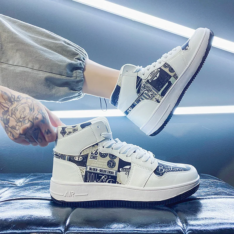 

2020 new autumn high top trendy board shoes for men and Korea