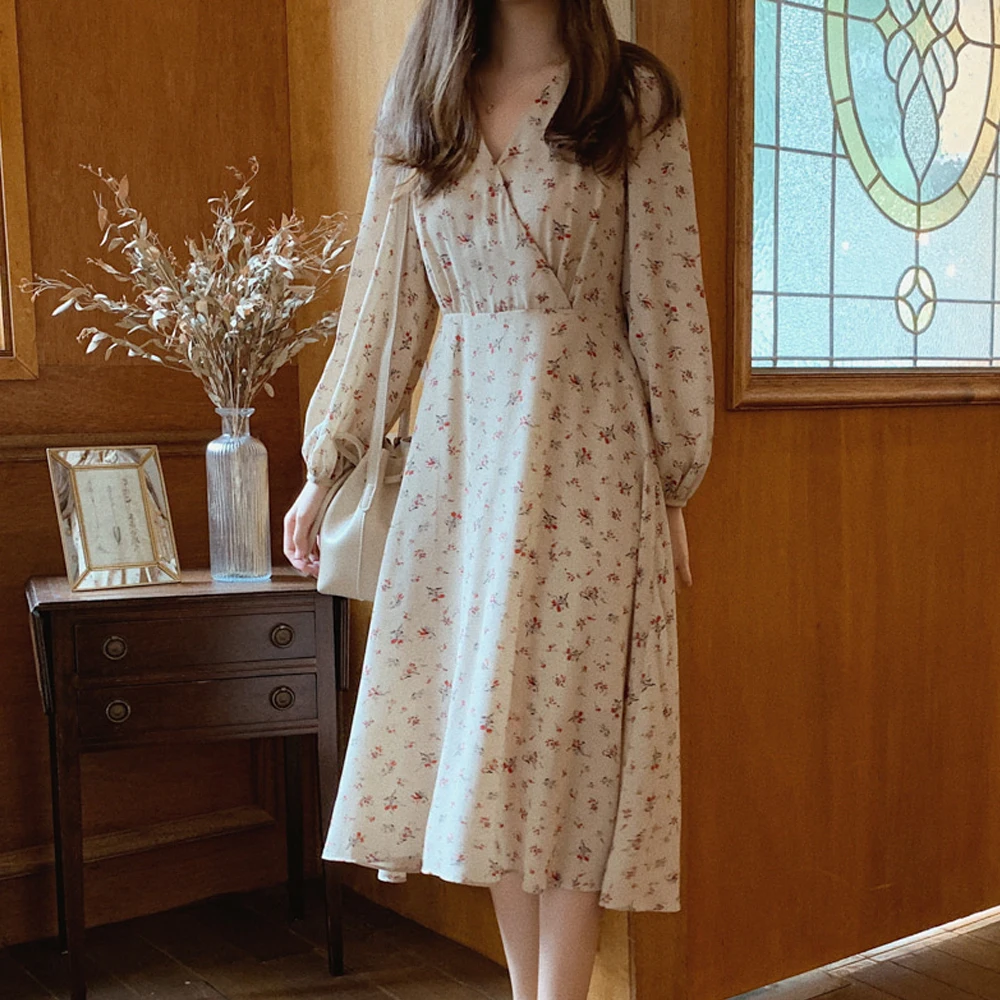 Платье макси с длинным рукавом фонариком v образным вырезом и высокой