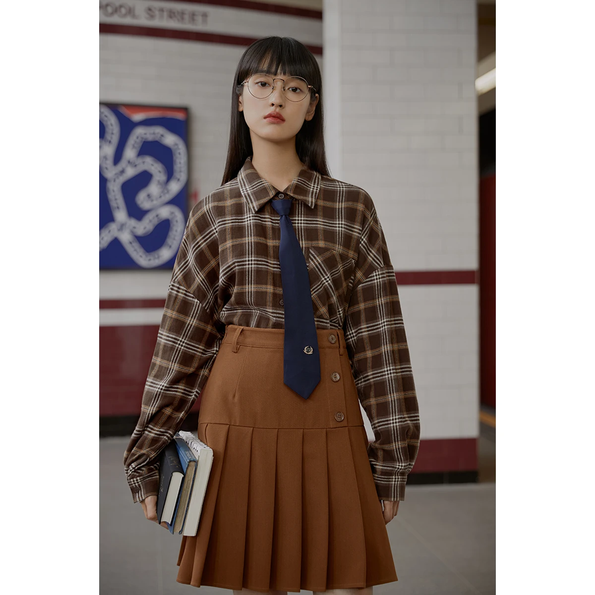 

INMAN Autumn Spring Women's Blouse With Tie Retro Literary Plaid Shirt Pointed Collar Pockets Loose Buttons Women's Top