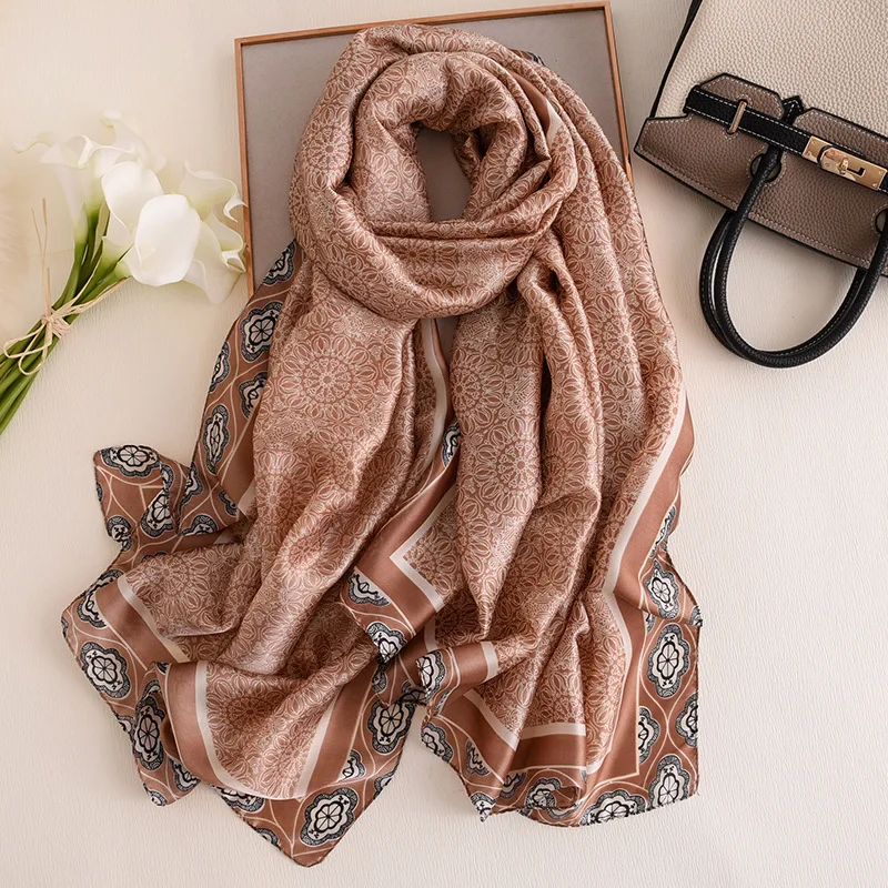 

Brand Designer Silk Scarf High Quality Foulard Bandana Long Lrage Shawls Wrpas Winter Neck Scarves Pashmina Lady Hijab 2020 New
