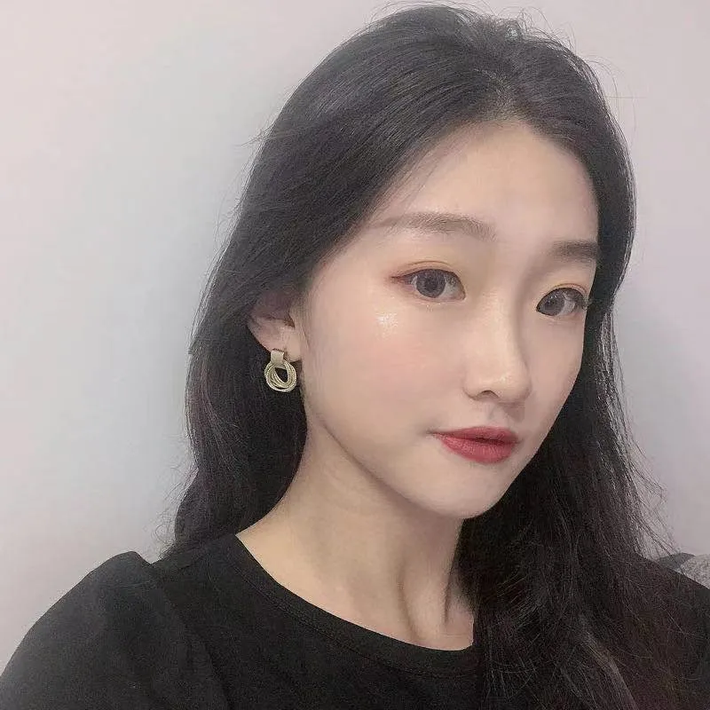

s925 silver needle Korean net red cold wind earrings simple metal texture new earrings wild and thin earrings b0326