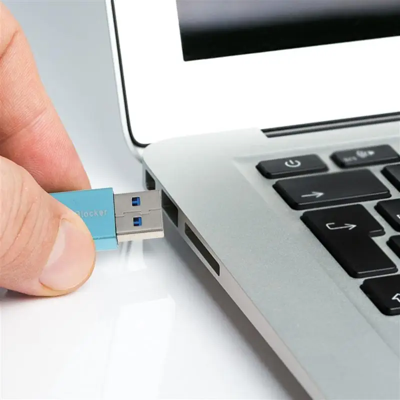 

2PCS USB Data Blocker USB Data Theft Defender Juice Jacking Prevention Defender