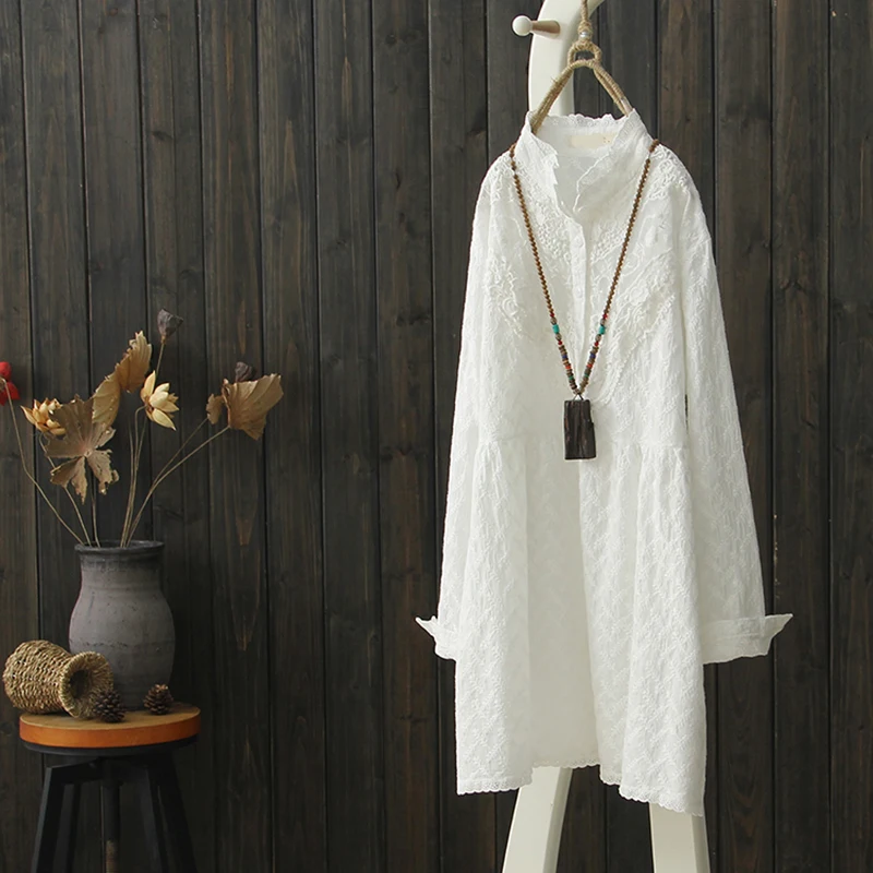 

White Lace Long Women Shirts Turtleneck Straight Loose Knee-Length Female Outwear Coats Tops