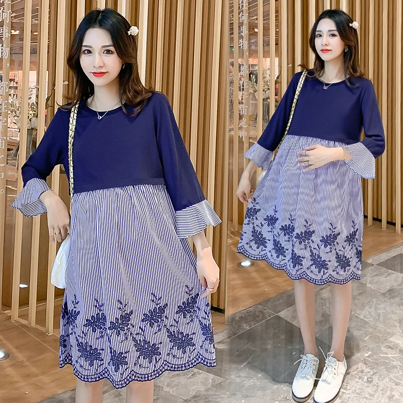 

Blue Maternity Dress 2020 Autumn Middle Sleeve O-Neck New Korean Embroidery Loose Maternity Nursing Dress Nursing Clothes