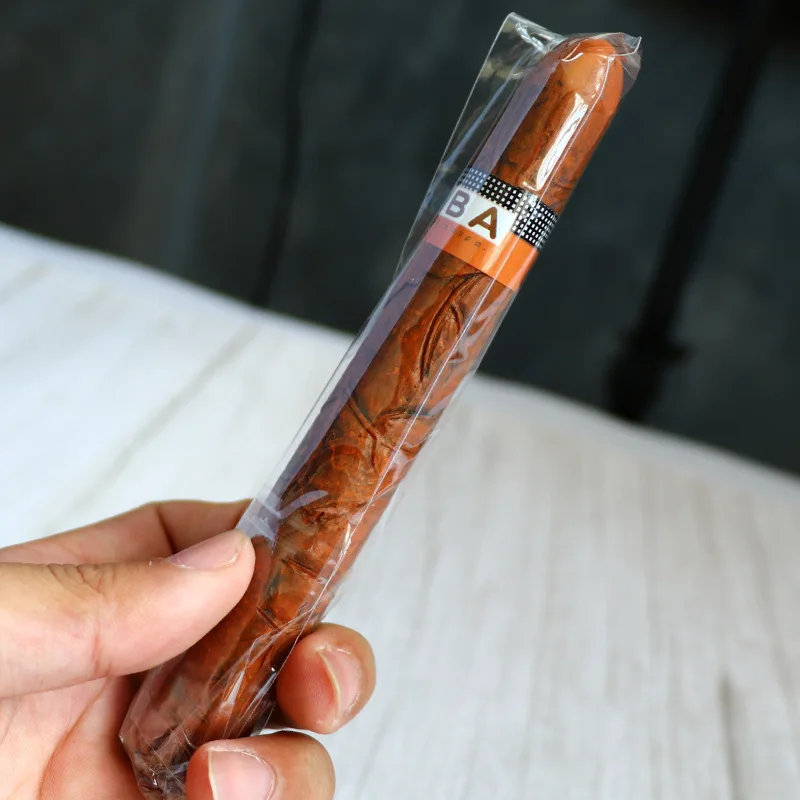 макет сигары.