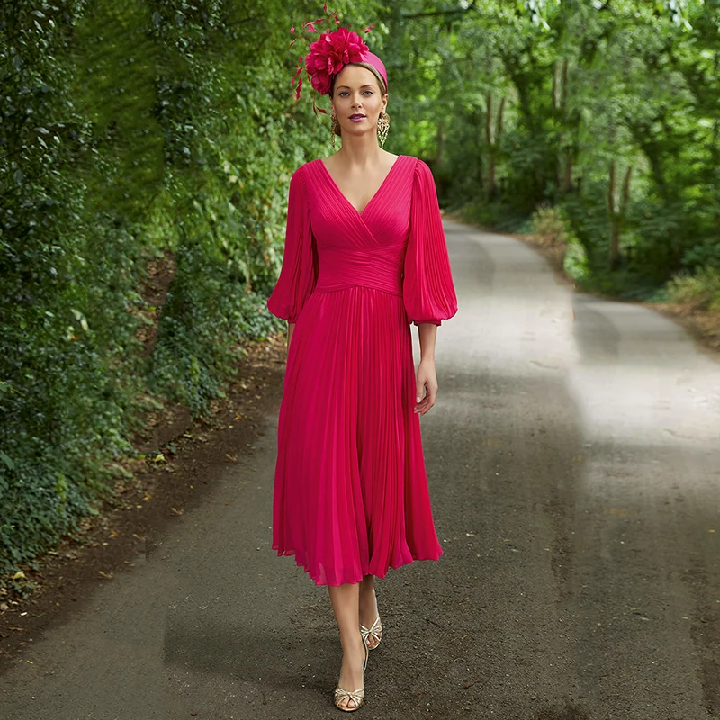 

New Charming Simple Fuchsia Chiffon Mother of the Bride Dresses with 3/4 Sleeves V Neckline Wedding Guest Gowns Tea Length Pleat