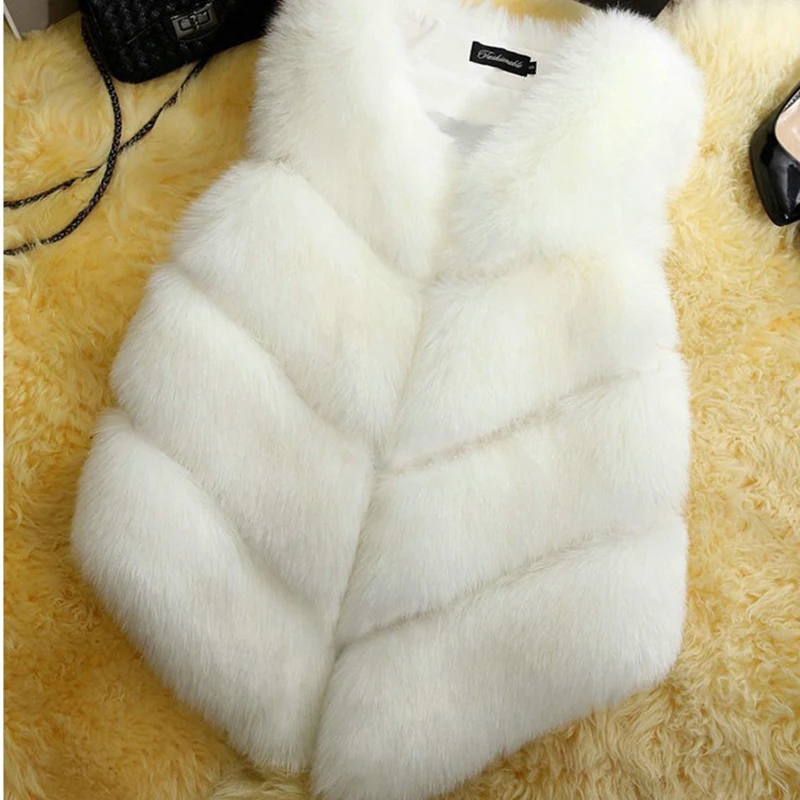 

Faux Fox Fur Fluffy Clothes New Faux Fur Coat 2021 Winter Fashion Ladies Warm Sleeveless Vest Short V-Neck Outerwear