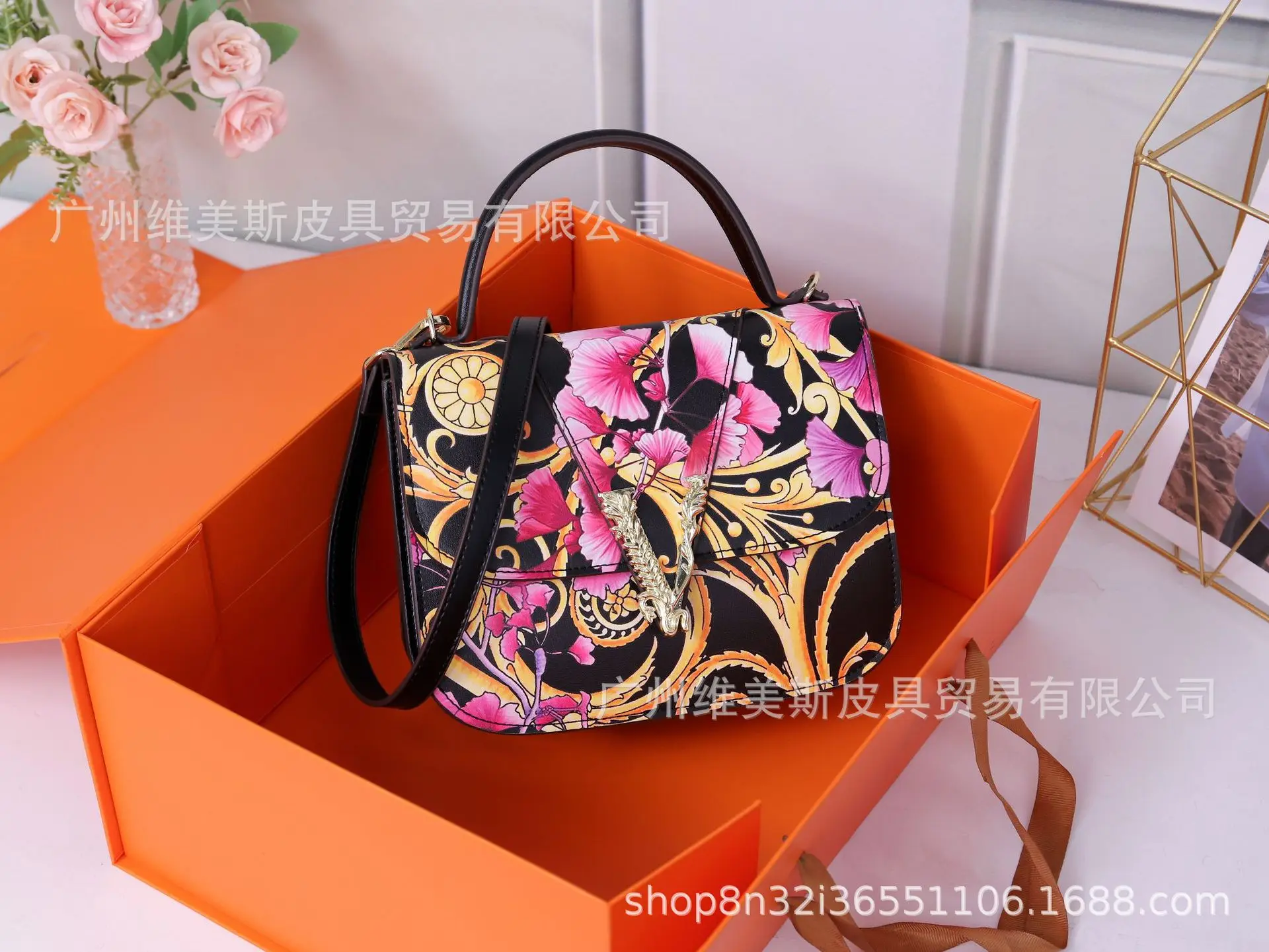 women handbag luxury Simple leather handbags Chain Women's shoulder bag black big Totes bolsa  purses and handbags