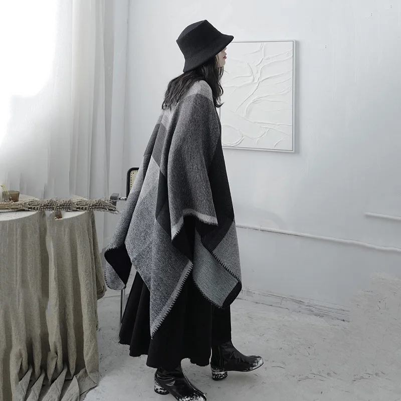 

[EAM] Women Black Gray Plaid Big Keep Warm Scarf New Long Temperament Personality Fashion Tide Autumn Winter 2021 1DD1352