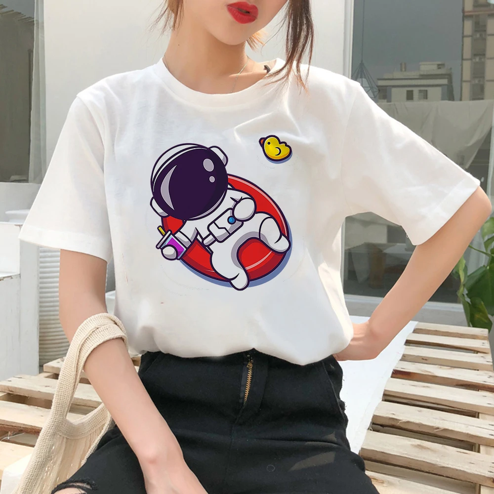 

Astronaut Bask in the sun Print Tees Short Sleeve Women Cartoon Casual T-shirt Harajuku Fashion Creative New Arrival T-shirt
