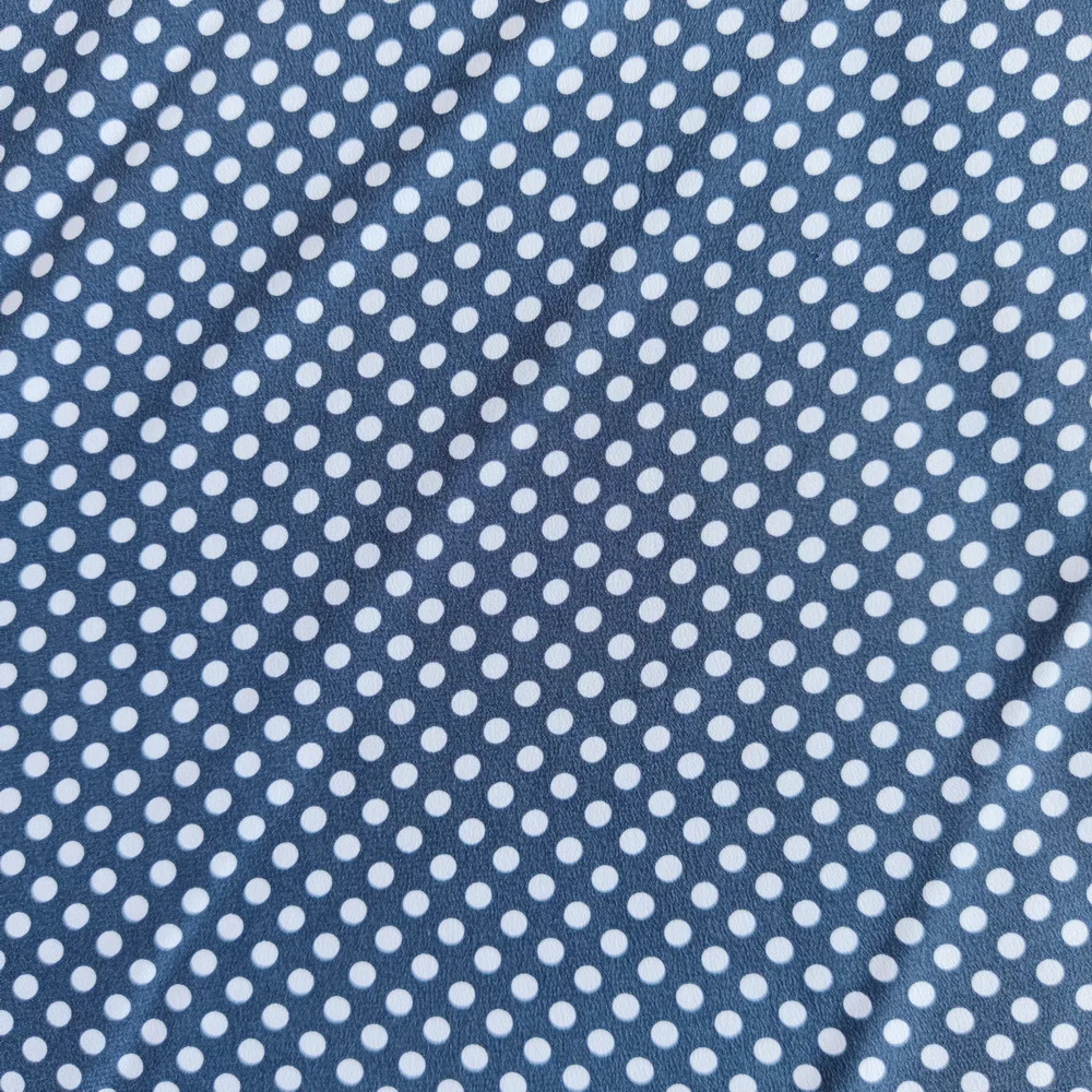 

100%silk crepe silk charmeuse silk mulberry silk for shirt dress tops grey with small white spots dots pattern crepe fabric