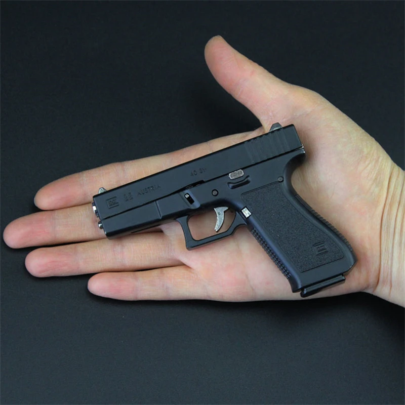 Llavero en miniatura de pistola Glock 22, modelo 1:2, 05, carcasa de Metal completa, lanzamiento de aleaci&oacute;n, regalo de cumplea&ntilde;os favorito de ni&ntilde;o, novedad de 2021-0