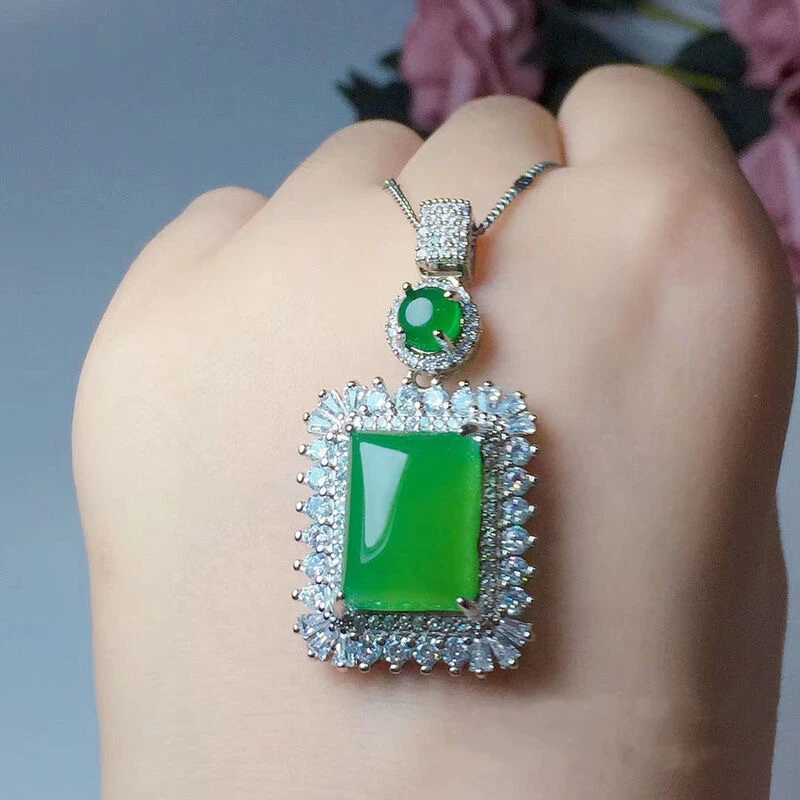 

Natural Green Chalcedony Hand-carved 925 Silver Inlaid Square Brand Pendant Fashion Jewelry Men and Women Green Agate Necklace