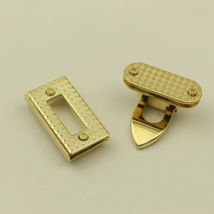 Модная женская сумка из светлого золота металлическая сумочка с застежкой