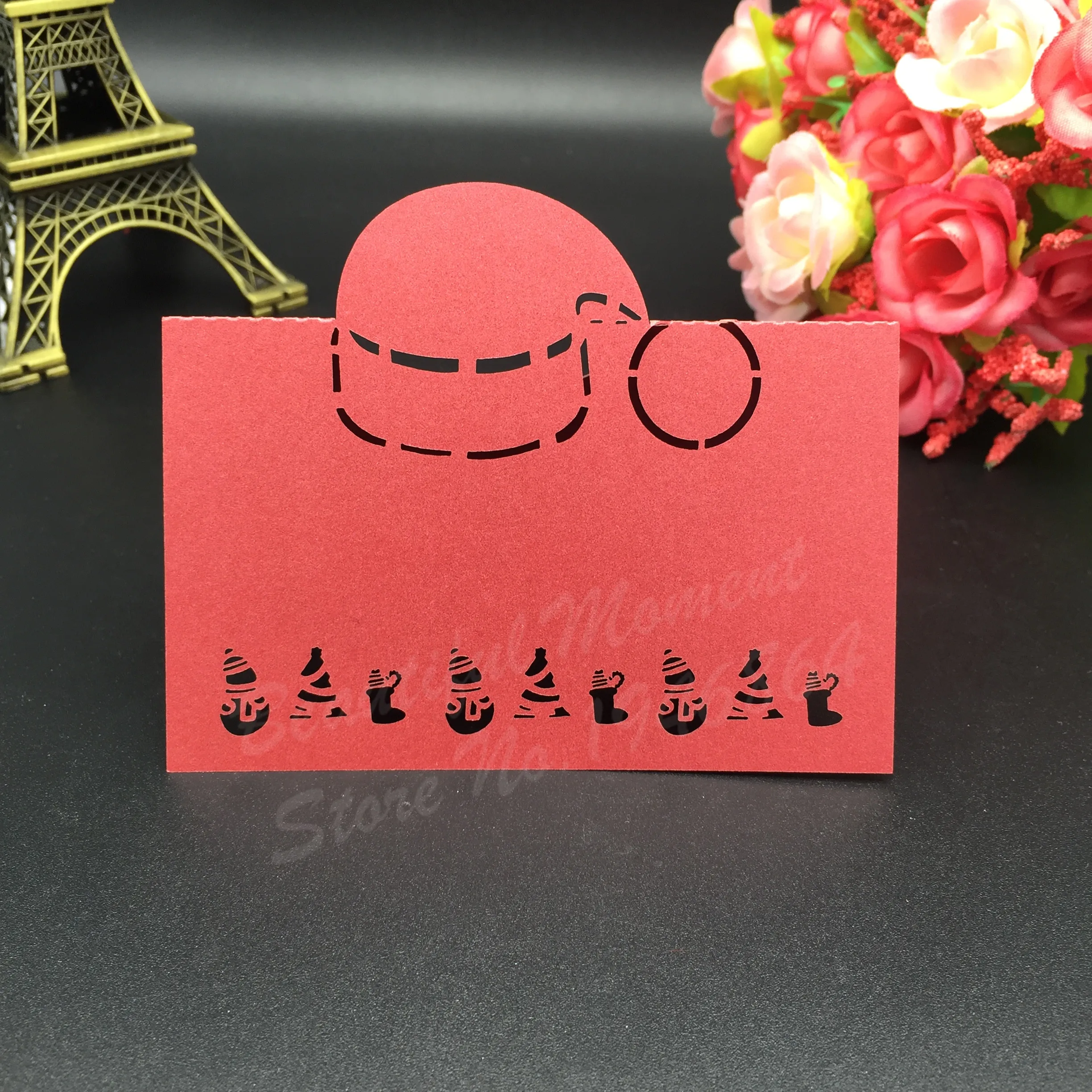 

50Pcs Hot Christmas Party Invitation Table Seat Card, Laser Cut Elegent Place Card Christmas hat Shape Unique Paper Party Dec