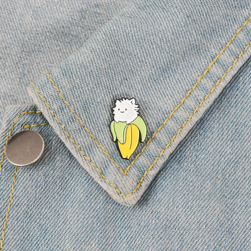 

Cat Banana Cartoon Lapel Pins Brooch Metal Badge Vintage Classics Fashion Retro Jewelry Gifts Collection