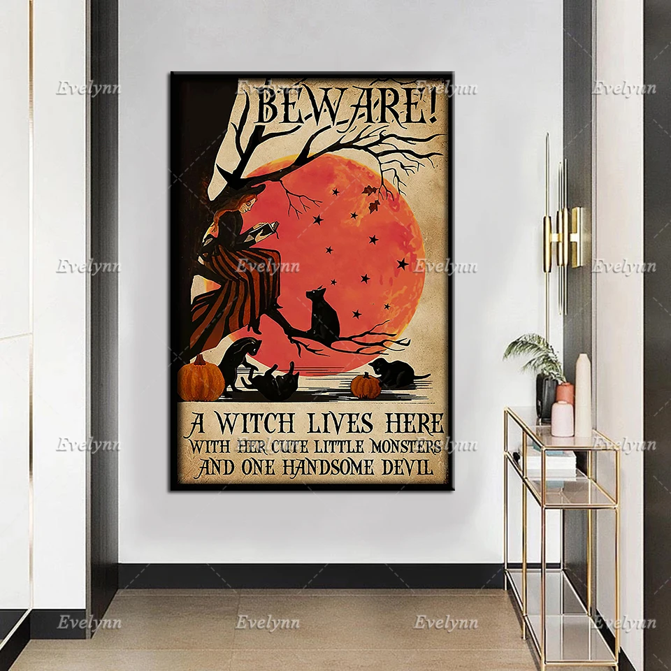 Ведьма девочка и кошка Остерегайтесь ведьмы живет здесь с ее милым маленьким