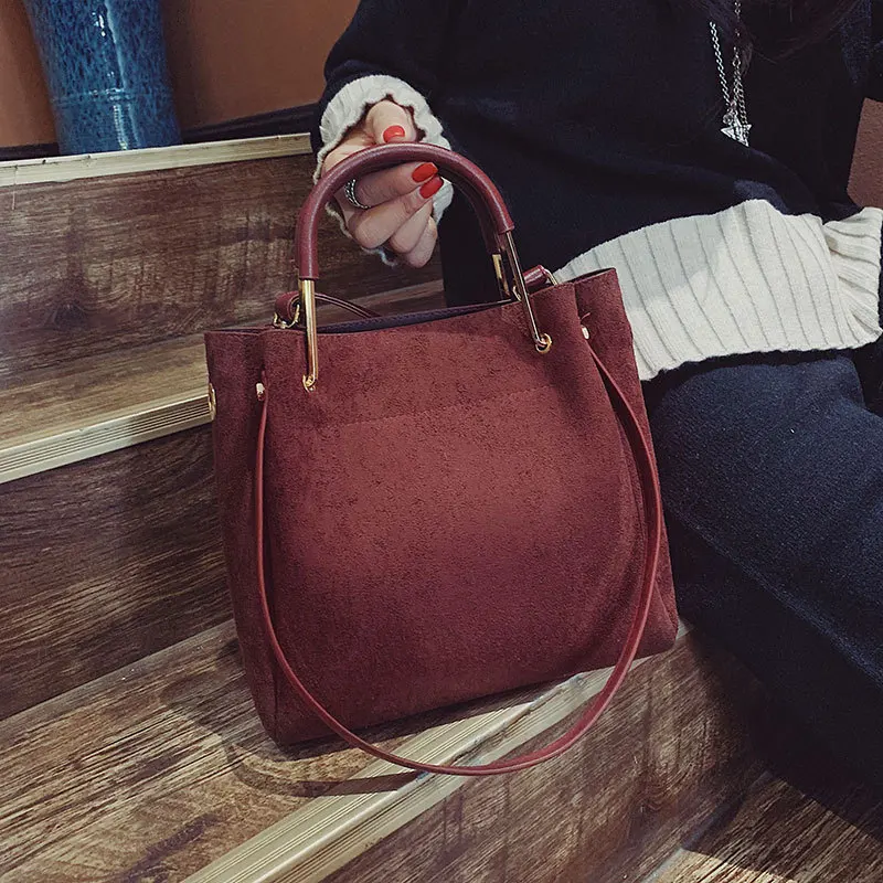 Винтажная матовая женская наплечная сумка трендовая однотонная дизайнерская