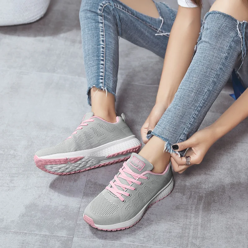 

New Light Spring Womens Vulcanize Shoes Breathable Mesh Couple Women Men Shoes Flying Weaving Cushion Shoe Woman Sneakers 2020