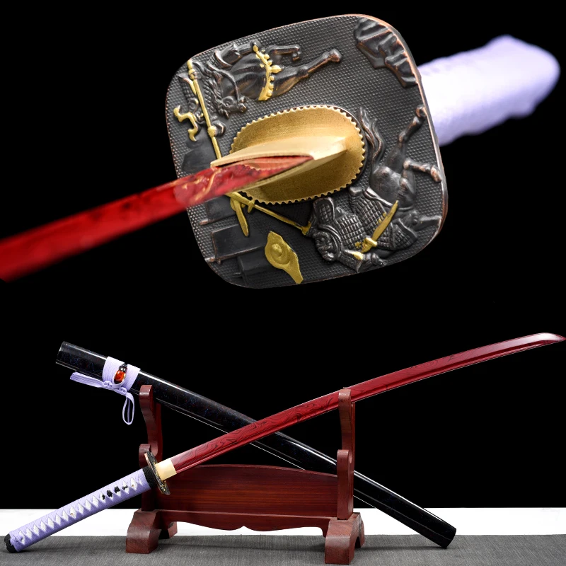 

Лезвие из углеродистой стали с красным рисунком и цветными лезвиями