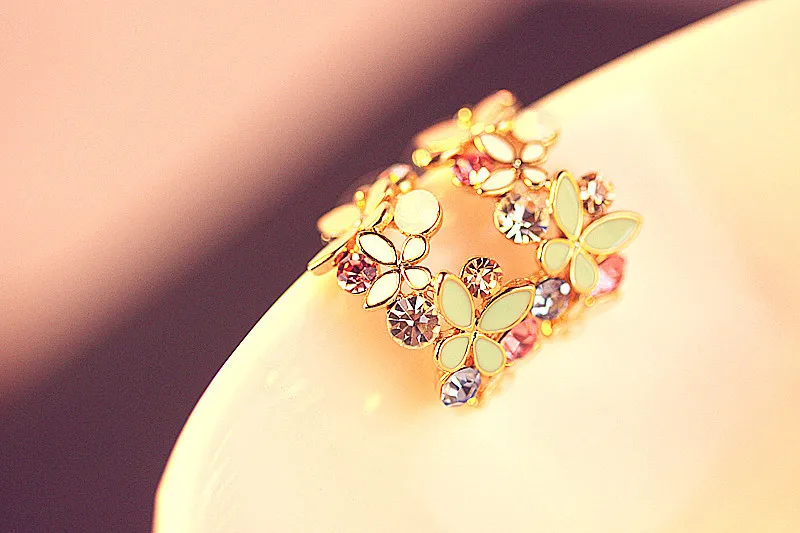 Новые модные золотые стразы с разноцветными цветами ослепительно C type бабочки