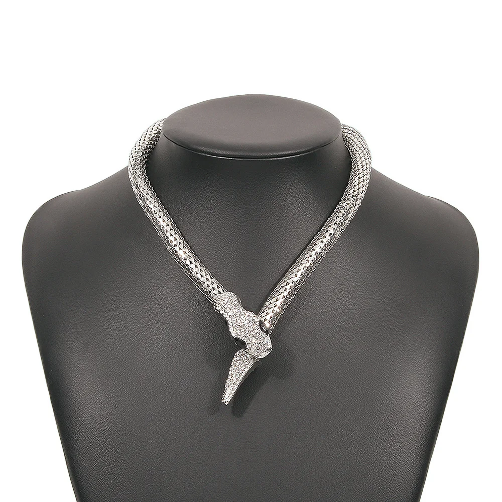 N9274 exaggerated snake Necklace punk personality hip hop style necklace chaoku street show micro inlaid neckchain | Украшения и