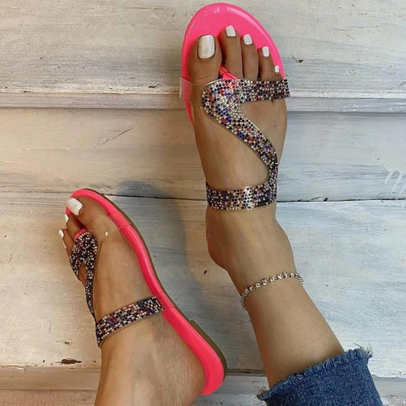 Женские пляжные шлепанцы с заклепками брендовые сандалии желе на плоской