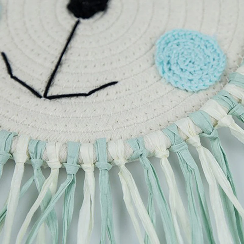 

Hand woven Cartoon Lion Hanging Decorations Animal Head Ornament