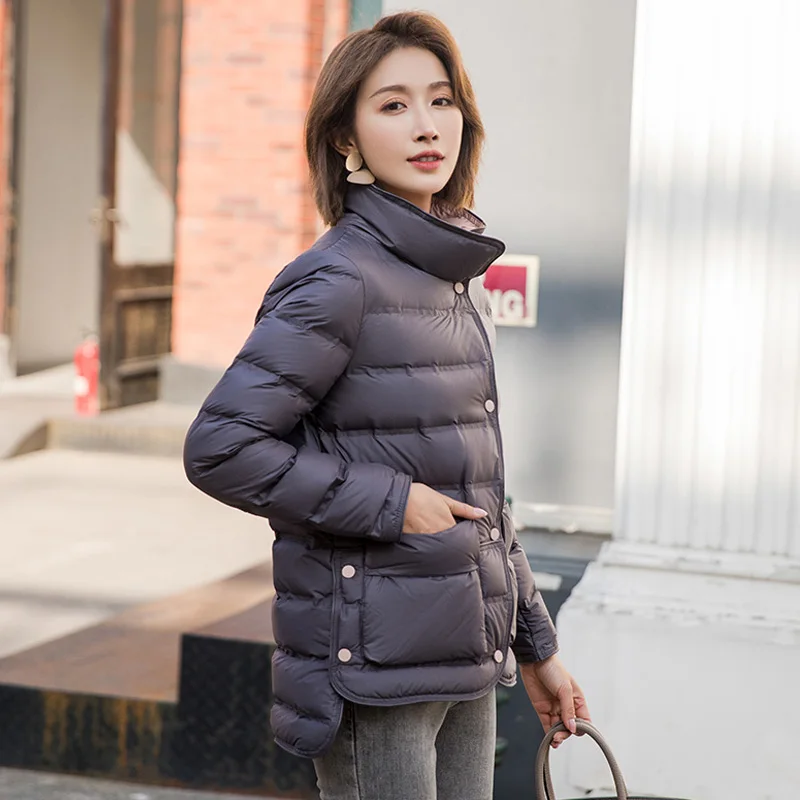 Куртка женская короткая на белом утином пуху с перьями 2022 | Женская одежда