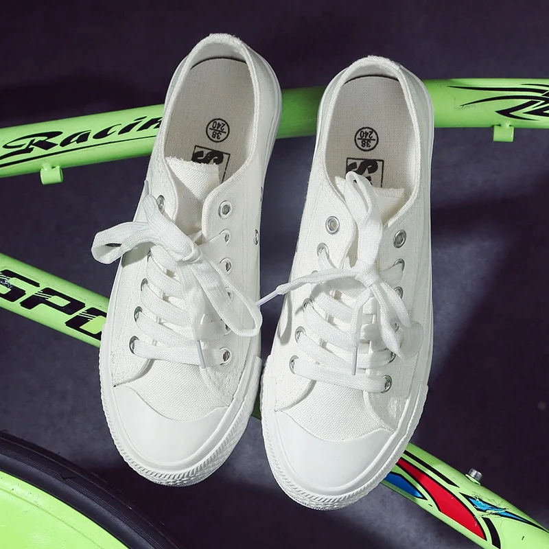 Женские классические кроссовки QWEDF Белые Повседневные парусиновые на плоской