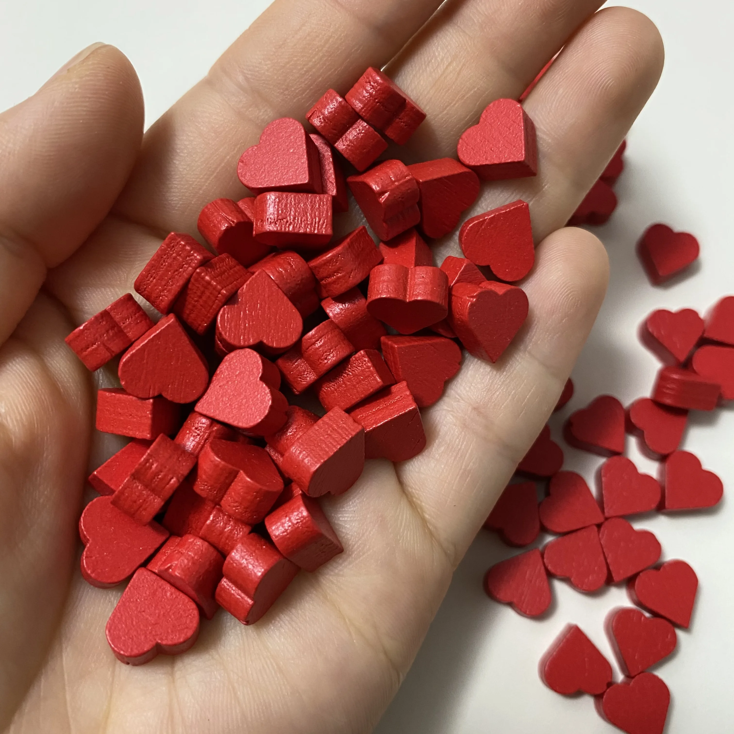 100 шт. 10 мм * 5 Красное сердце в форме пешки дерево Chessman игровые фигурки для жетона