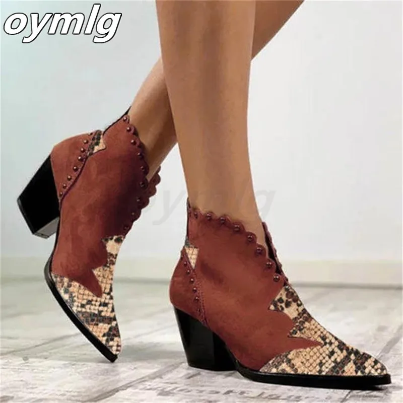 

Women Rivet Boots Female Autumn Winter Shoes Snake Print Leather Ankle Boots Pointed Toe Boots Wedge Heels Shoes Woman Boots2020
