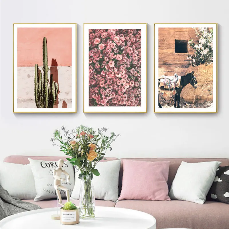 Настенная картина в скандинавском стиле с изображением кактуса розового цветка