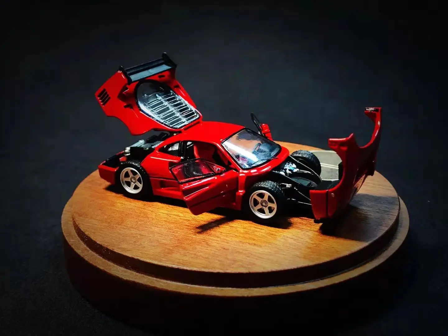 

PGM 1/64 F40 Diecast Model Car