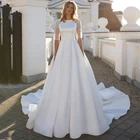 Кружевное свадебное платье-трапеция с аппликацией, круглым вырезом и коротким рукавом