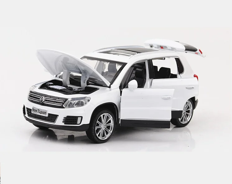 Simulation 1:32 Tiguan alloy home SUV model ornament with sound and light door opening children's toys birthday gift Champagne |