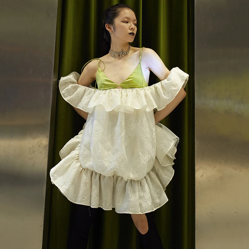 

[EAM] Women White Ruffles Hollow Out Vintage Dress New V-Neck Short Sleeve Loose Fit Fashion Tide Spring Summer 2021 1DD8648