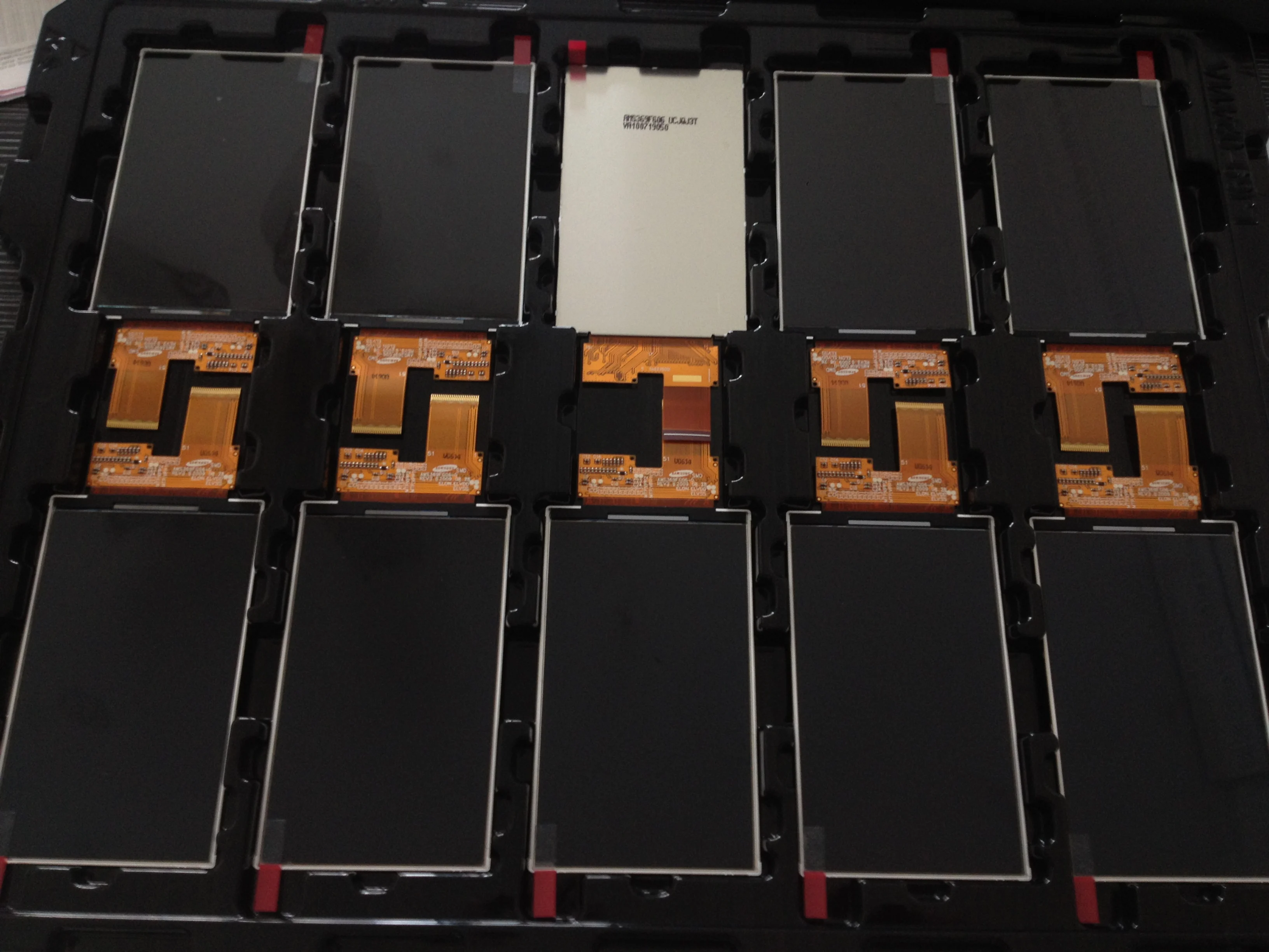3 7 дюймов 480*800 портрет OLED в наличии оригинальный 100% новый AM Параллельный RGB