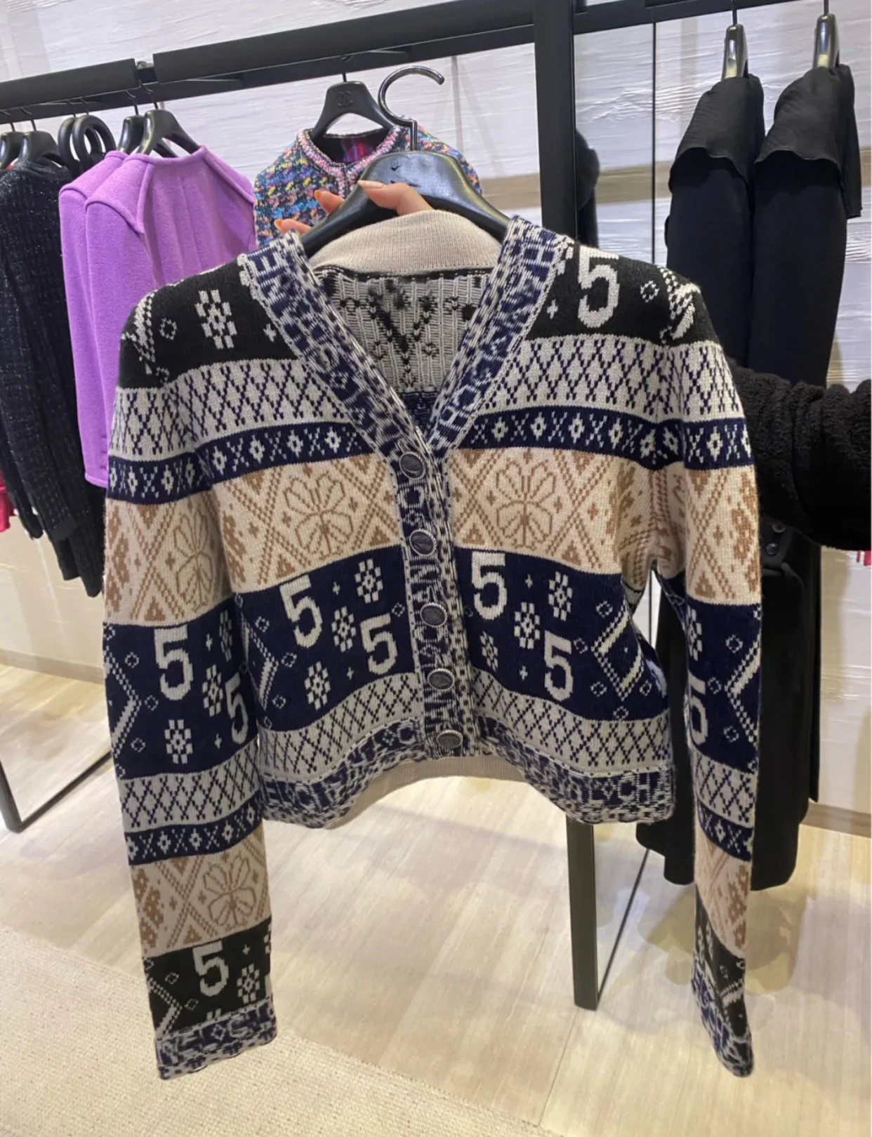 

Floral Blue Plaided V-neck Cardigan Sweater for Woman 2020 Autumn Winter Luxury Woman Clothing Vintage Knitwear Streetwear