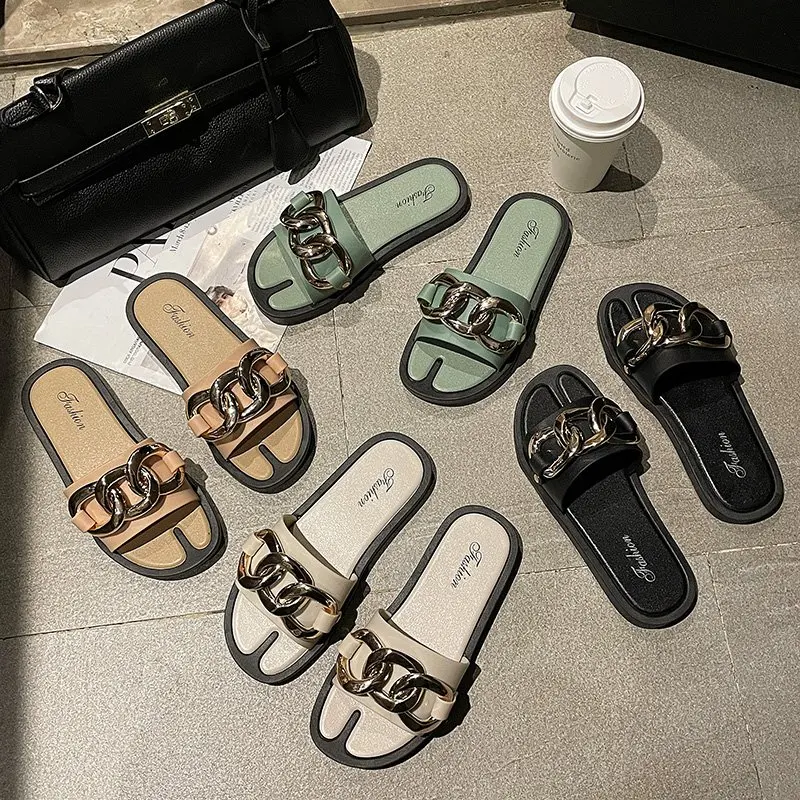 

Women Slippers 2021 Summer Fashion Big Chain Metal Decoration Open Toe Flat Sandals Lady Slip-On Casual Outdoor Slippers Beige
