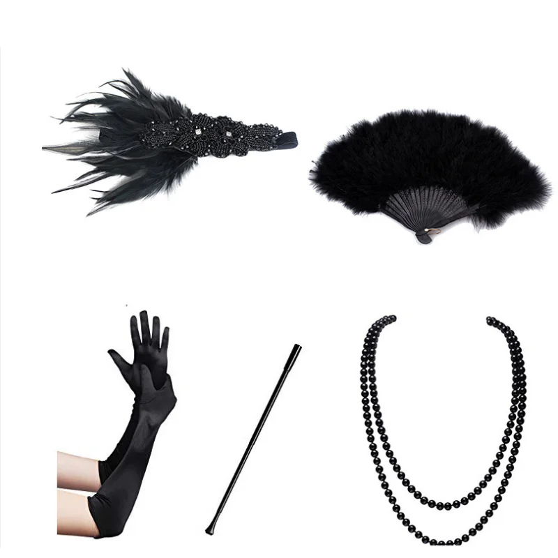 Платье для вечеринки в стиле Великого Гэтсби 1920-х годов дополнено винно-красными перьевыми аксессуарами для волос.