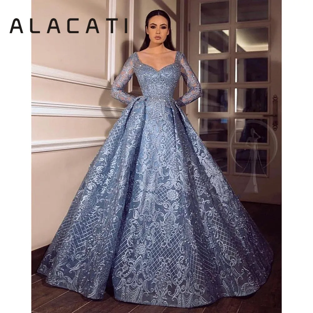 Роскошное тяжелое вечернее платье из Дубая с вышитыми бусинами