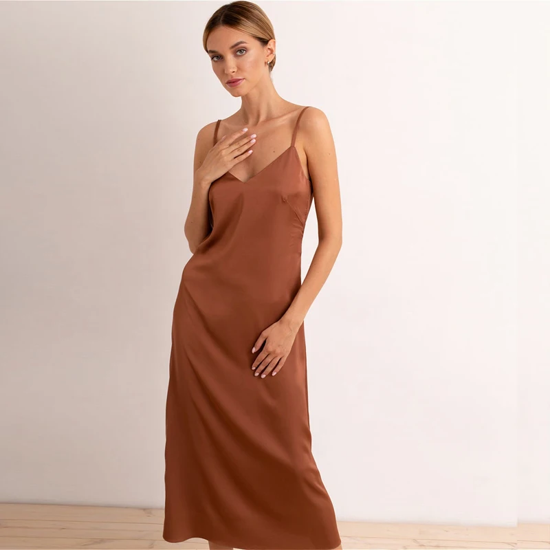 

Sexy V Neck Spaghetti Strap Stain Dress Women Backless Party Dress Spring Summer New Elegant Fashion Solid Streetwear Midi Dress