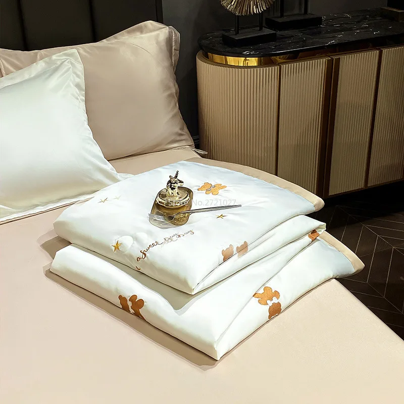 Летнее одеяло с вышивкой летнее моющееся кондиционированием воздуха из четырех